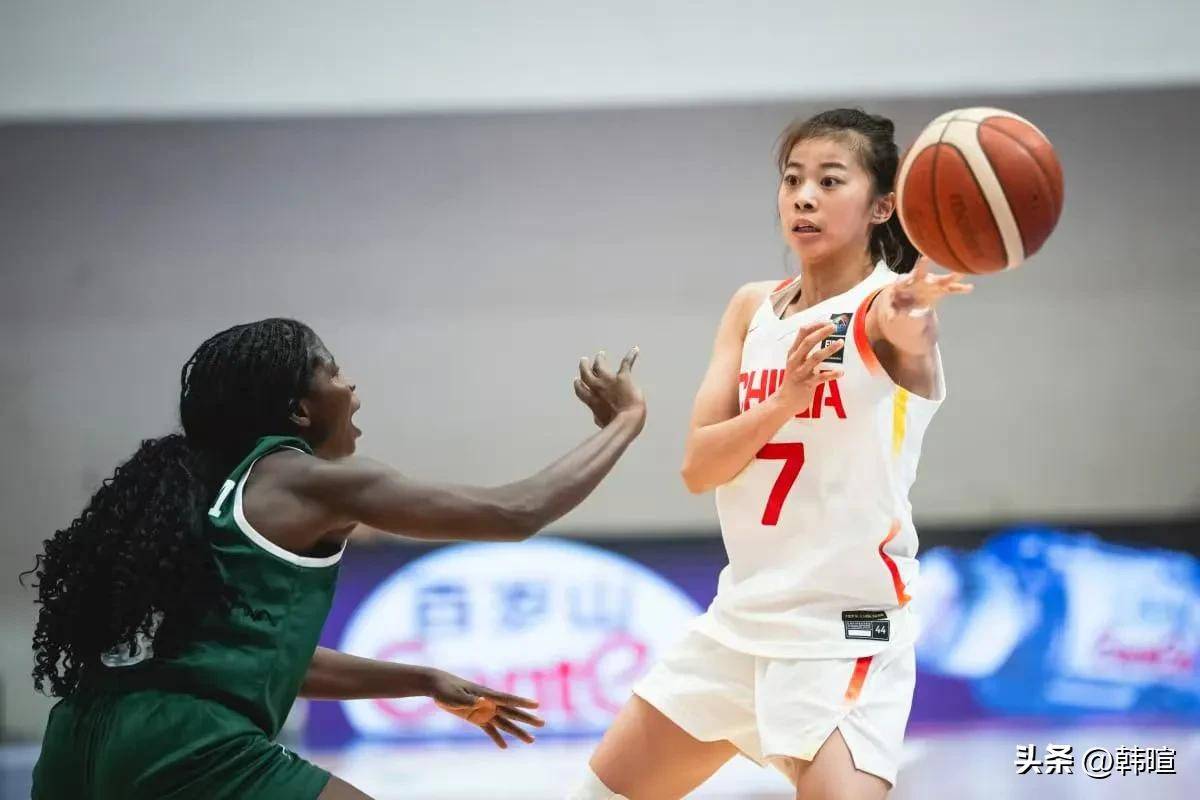 北京女篮在主场表现出色，夺得关键胜利