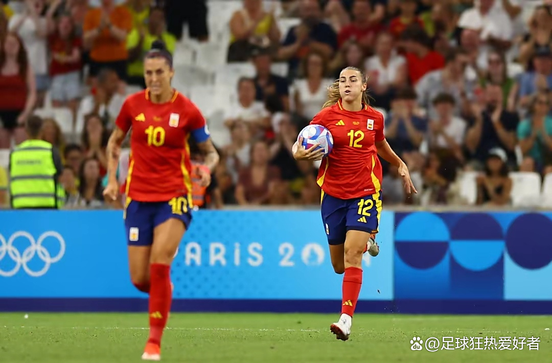 包含意大利女足引进国际级后卫意大利队签约国际级后卫的词条