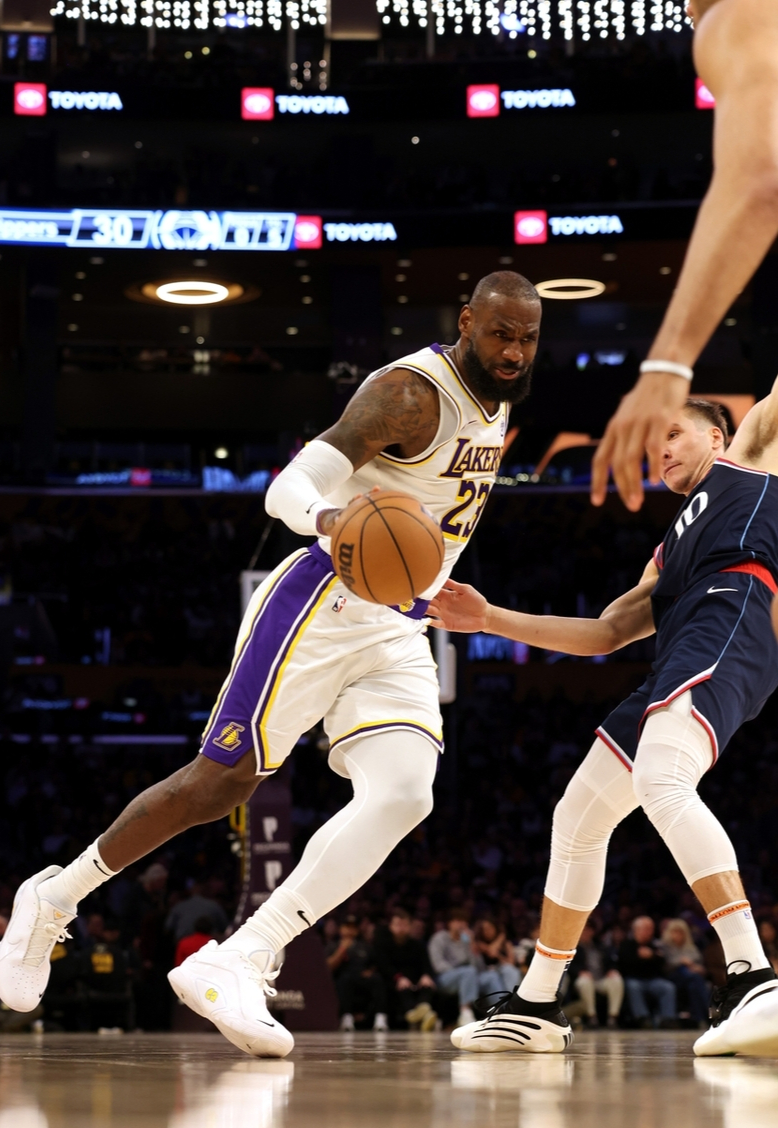 快船击败湖人，展示实力