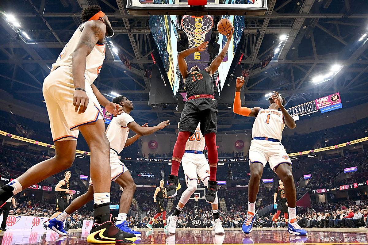 包含外线投篮稳定，助球队击败强敌的词条