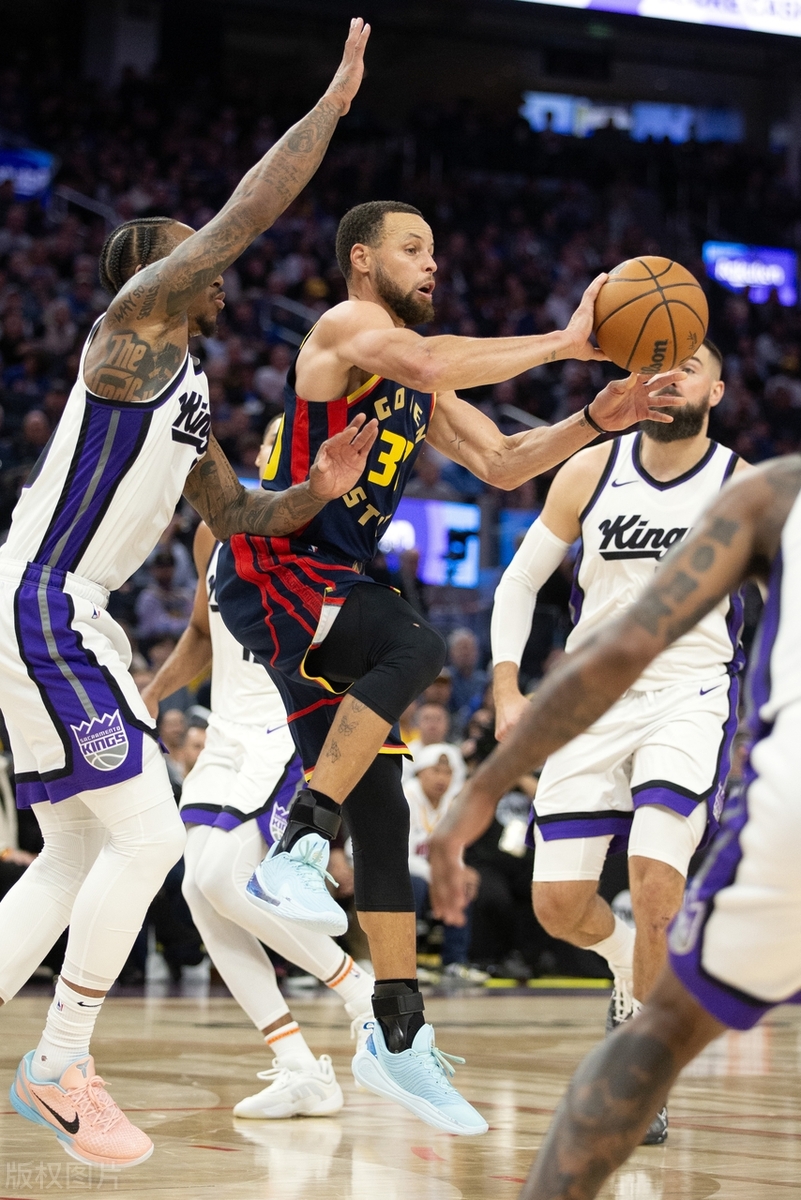 步行者不敌勇士，库里再次延续神迹