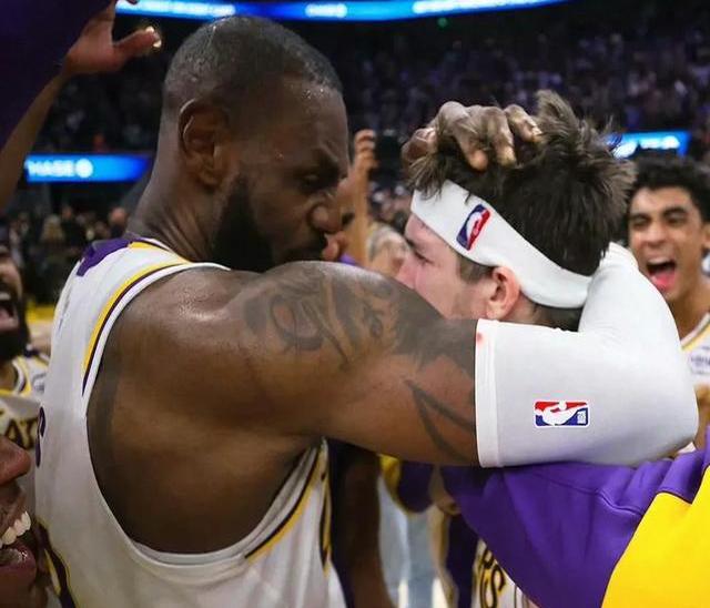 湖人逆转国王，取得连胜