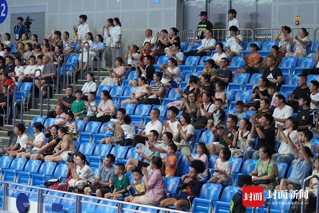 场面火爆！奥运会观众席沸腾不已的简单介绍