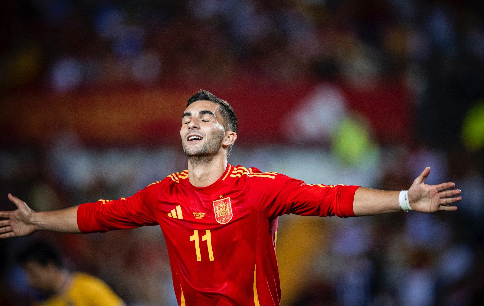 巴萨翻盘葡萄牙，奥亚尔萨瓦尔状态火热