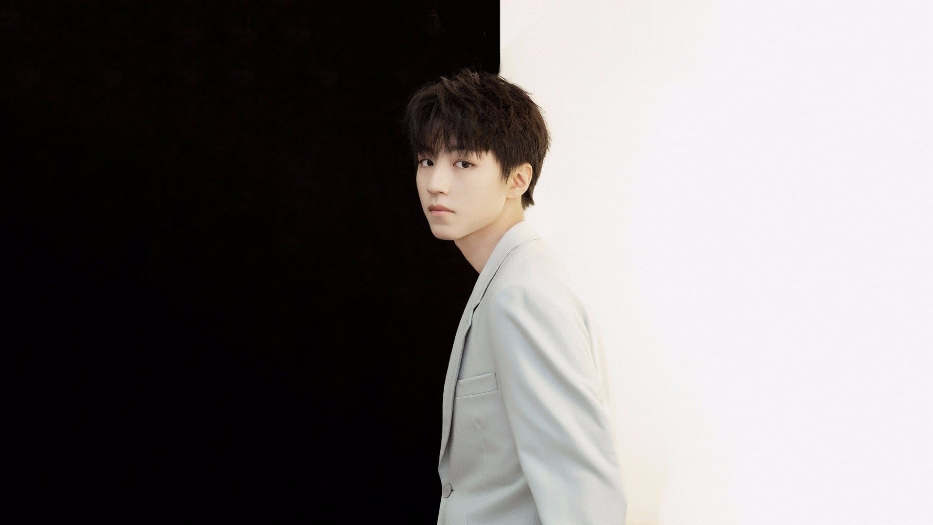 火箭铁壁锁国王,小贾伦一剑封喉定乾坤