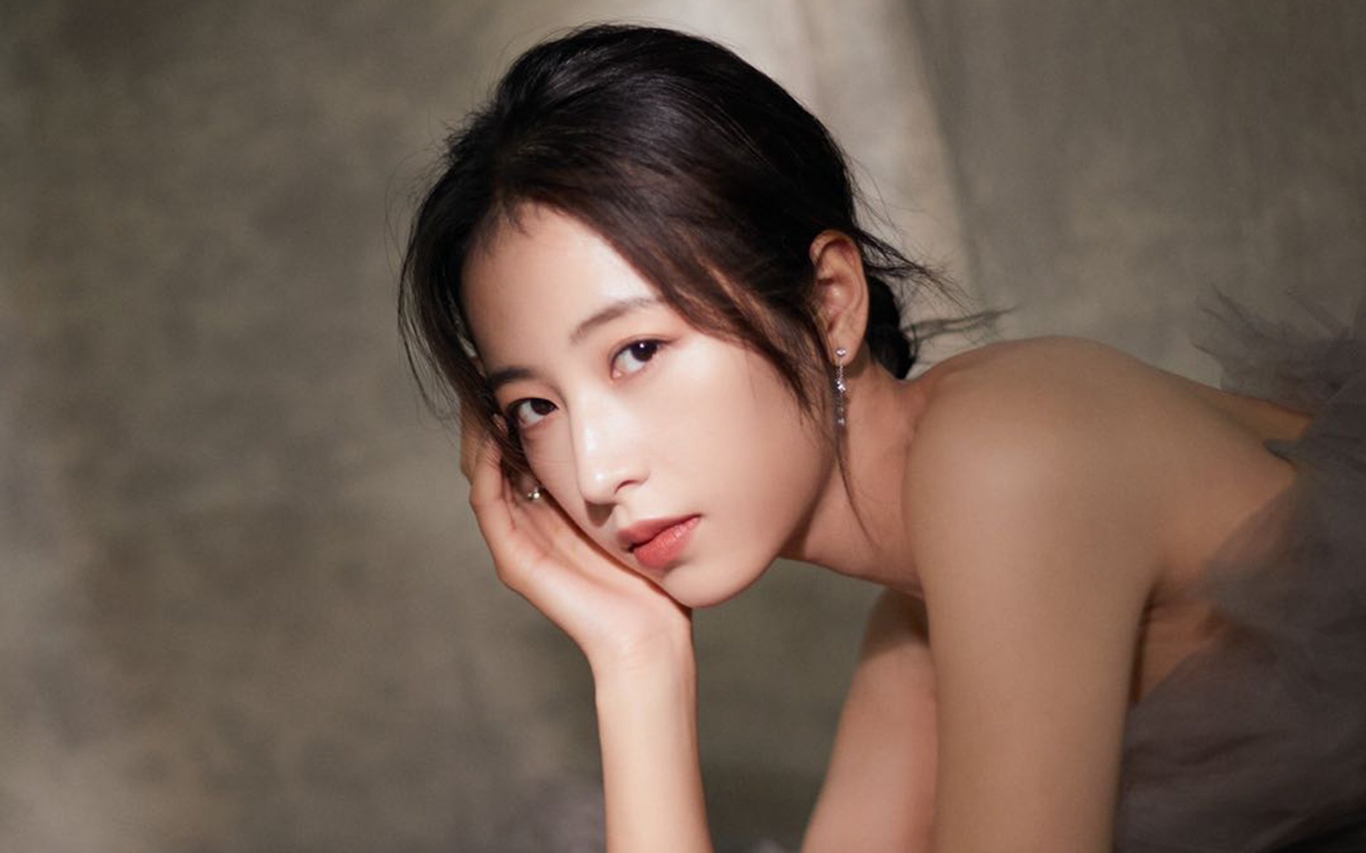 极速风云与球场激战，F1年度争冠白热化，快船轻取掘金展团队实力