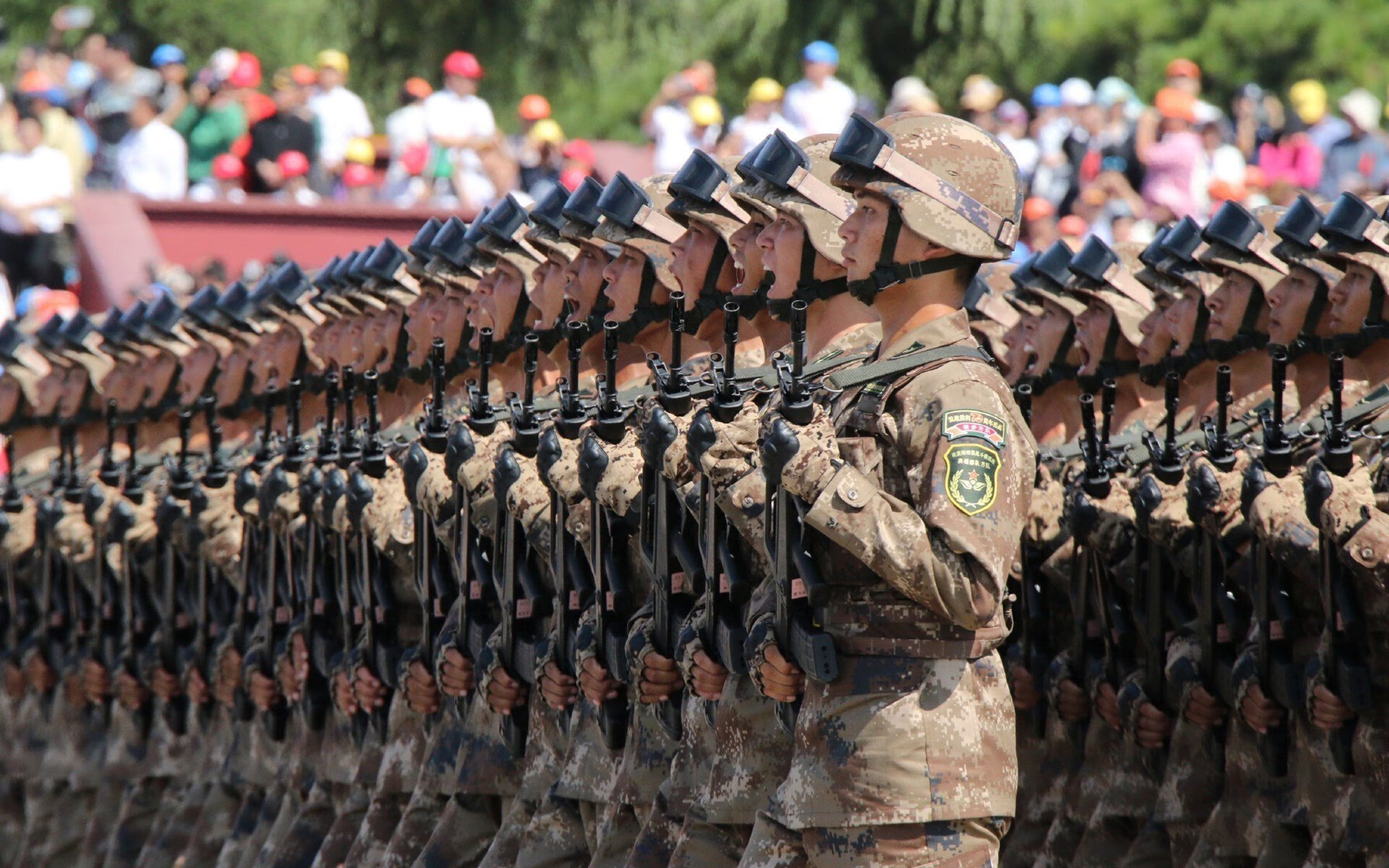 系统错乱！皮克接到马里斩落巴萨的警报，在篮球东决现场接管了比赛